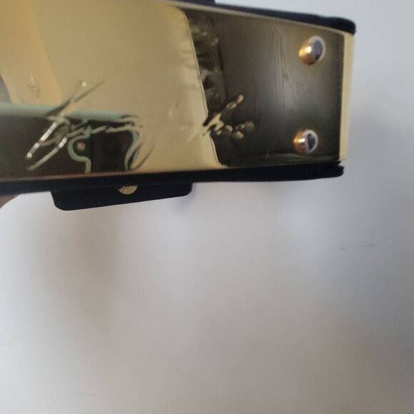 Kenneth Jay Lane Crossbody Bag Gold Hardware - Picture 5 of 7